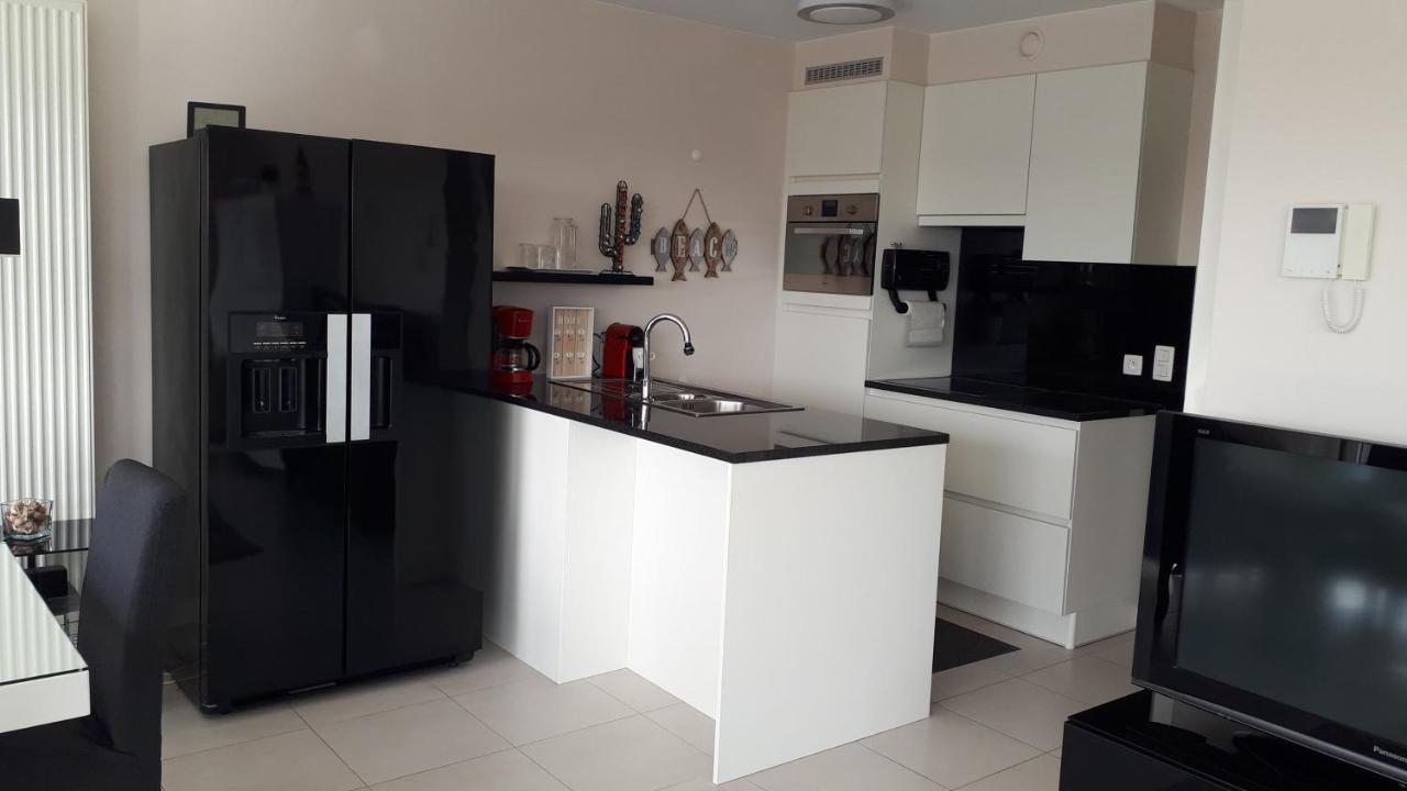 Sailors Beach VI Villa Jalina Verwarmd Zwembad In Het Hoogseizoen นิวว์ปอร์ท ภายนอก รูปภาพ