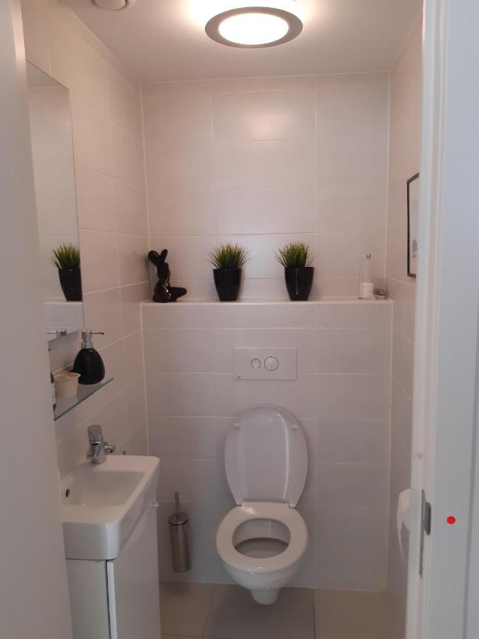 Sailors Beach VI Villa Jalina Verwarmd Zwembad In Het Hoogseizoen นิวว์ปอร์ท ภายนอก รูปภาพ